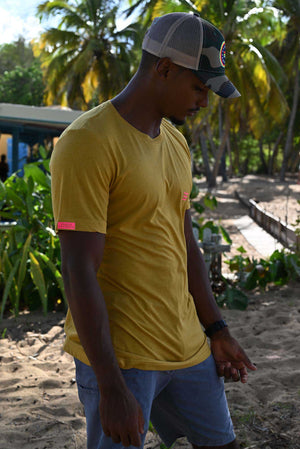 
                  
                    Charger l&amp;#39;image dans la galerie, From Martinique with Love Gold Pink Tee
                  
                