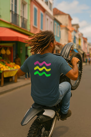 
                  
                    Charger l&amp;#39;image dans la galerie, Shark Love Tee
                  
                