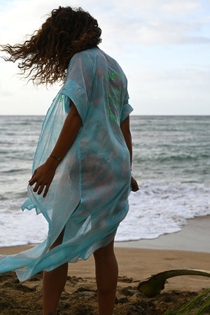 
                  
                    Charger l&amp;#39;image dans la galerie, Cloudy Beach Kimono
                  
                