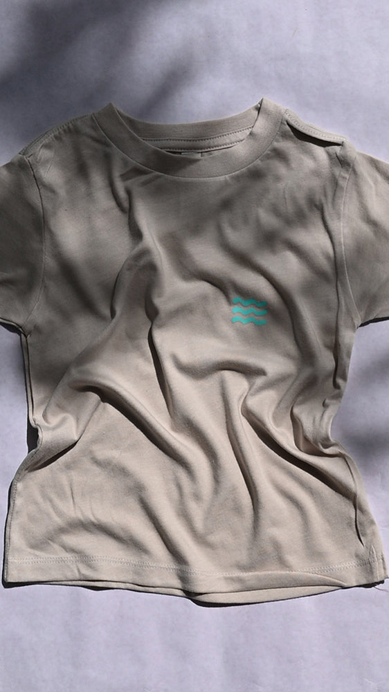 
                  
                    Charger l&amp;#39;image dans la galerie, From Martinique with Love light sandy blue kid tee
                  
                