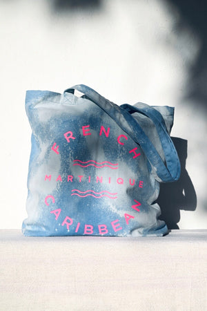 
                  
                    Charger l&amp;#39;image dans la galerie, Cloudy Tote Bag
                  
                